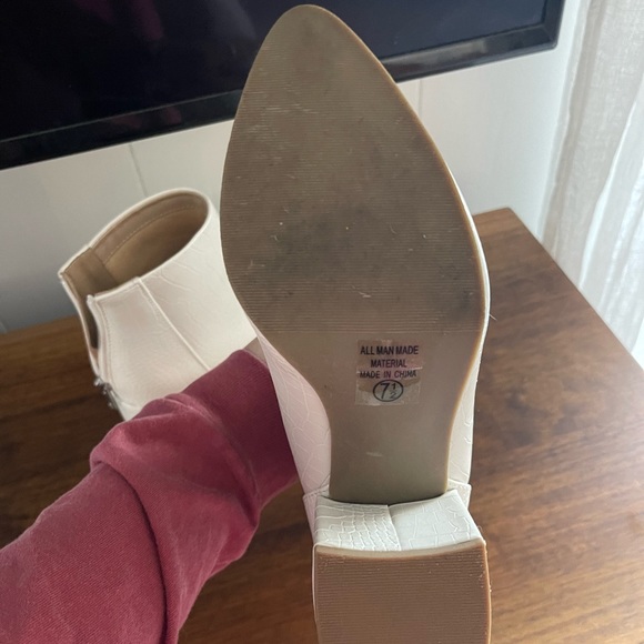 White Snakeskin Boots - Picture 7 of 7